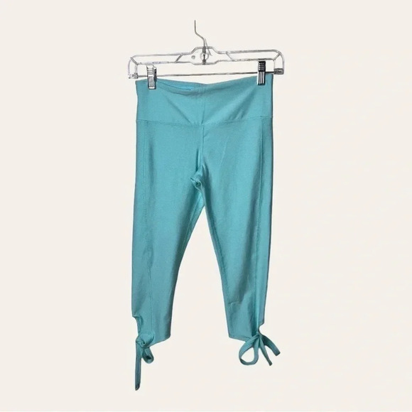 0362.‎ SCORPIO SOL AQUA ATHLETIC CAPRIS WITH WRAP AROUND LEGS SIZE XSMALL - Picture 2 of 7